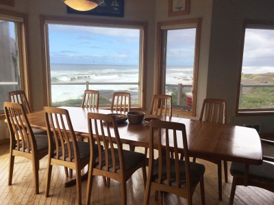 Oceanview Dining Area seats 10 people