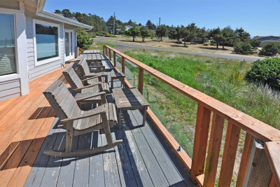 Oceanview deck with picnic tables