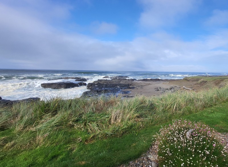 Expansive view of the ocean looking north.