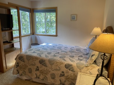 Queen Size Bed in Master Bedroom with Satellite TV/DVD