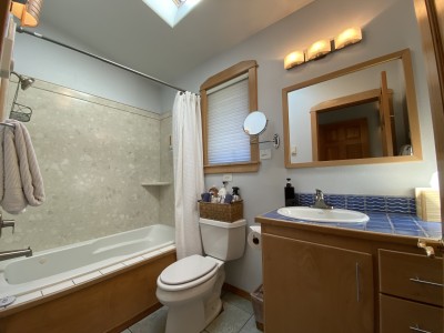 Enjoy a luxurious soak in the jacuzzi tub!