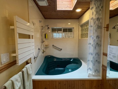 Relaxing Jacuzzi tub in the master bathroom