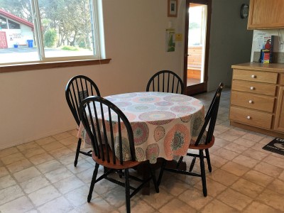 Dining Area - Seats 4
