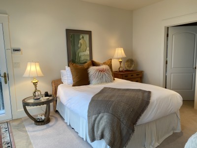 Master Bedroom with Queen Bed and En Suite Bath