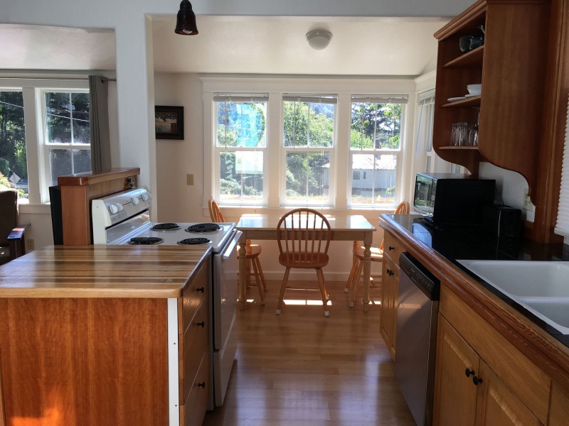 Long View - Kitchen and Dining Area