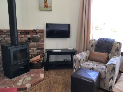 Living Room with Smart TV/Cable/DVD
